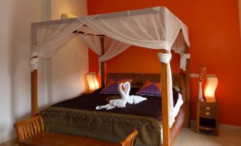 VIP Chain Resort Pool Villa