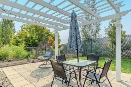 Bright, Single-level 2BR/2BA Townhome with Open Living Spaces and Relaxing Patio