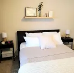 Cozy One Bedroom, Washer Dryer, Central Location,  Fireplace, Monthly Discounts Hotel a 
