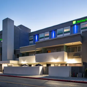 Holiday Inn Express & Suites LOS ANGELES DOWNTOWN WEST by IHG Hotels near Little Tokyo