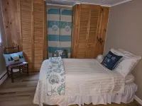 Woodland Cottage Sylvan Beach Hotels in Sylvan Beach