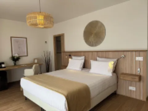 Le Domaine de la Vallée Hôtels à : Saint-étienne-sous-Bailleul