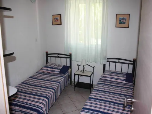 Apartments Paloc - Bungalow with Garden view Hotels in Bol