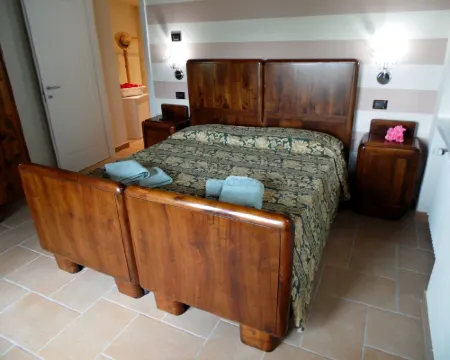 ello Apartment for Lake Adventures Hotels in Marone