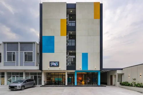 Sans Max Living Tangerang - homestay