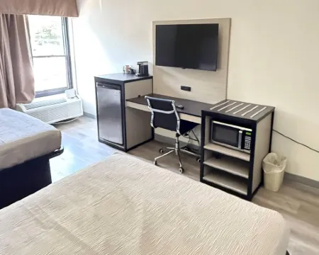 Quality Inn & Suites Thomasville Hotels in Davidson County