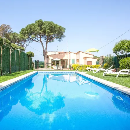 Villa in Costa Brava with Pool near Beach