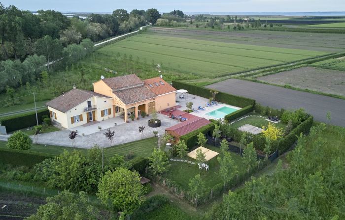 Holiday Countryside Home with Swimming Pool Sauna Less Than 20km from the Sea
