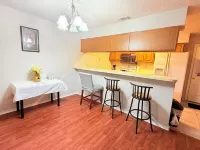 Spacious 2 Bedroom House | Everything within 4 mins Drive