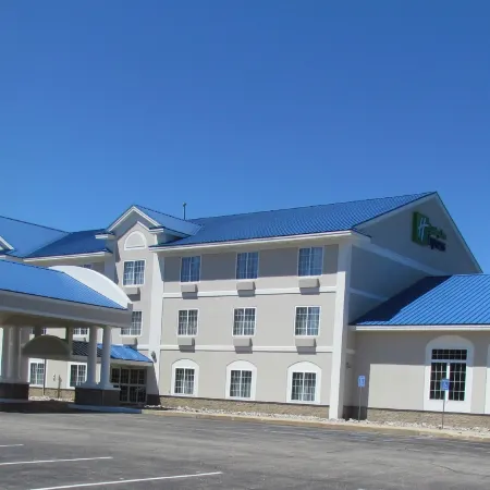 Holiday Inn Express & Suites CADILLAC by IHG