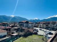 Central Art Apartment in Bansko with Mountain View