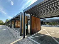Ilonn Hotel - parking
