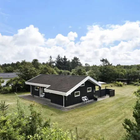 "Gita" - 2.2km from the Sea Hotels in Saltum
