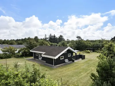 "Gita" - 2.2km from the Sea Hotel dekat V. Hjermitslev Kirke