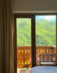 Verin Tun - con vistas a la montaña