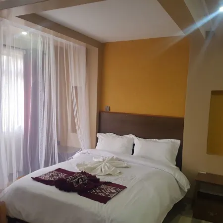 Lysak Haven Park Hotel