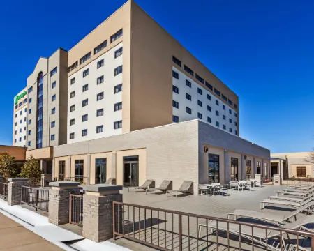 โรงแรม ฮอลิเดย์ อินน์ สปริงเดล/เฟย์เอตต์วิลล์ แอเรีย บาย IHG โรงแรมในสปริงเดล