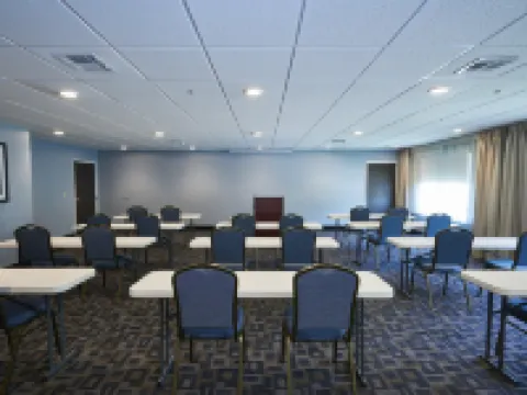 Holiday Inn Express & Suites BIRMINGHAM SOUTH - PELHAM by IHG Hotels in Pelham