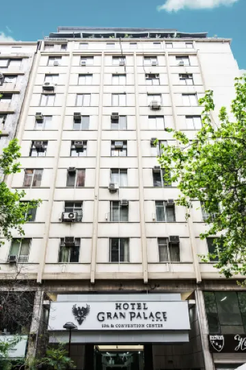 Hotel Gran Palace Отели рядом с достопримечательностью «Культурный центр, монетный двор и площадь Сьюдадана»