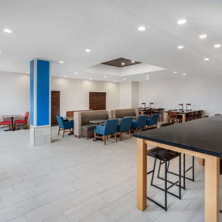 Holiday Inn Express & Suites TRINIDAD by IHG