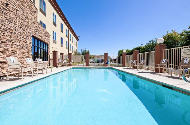 Holiday Inn Express & Suites Clovis-Fresno Area by IHG photo 4