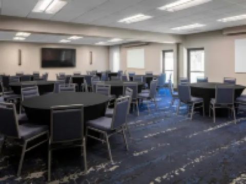 コートヤード・ウィリアムスバーグ・ブッシュガーデンス・エリア ロバーツのホテル