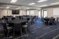 코트야드 윌리엄스버그 부시 가든 에어리어 로버츠 호텔