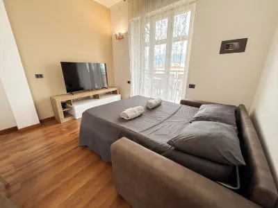 SkyLoft Bergamo - Chic Penthouse with Unique Panorama Hotel a Cimitero