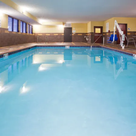Holiday Inn Express & Suites ROCHESTER – MAYO CLINIC AREA by IHG