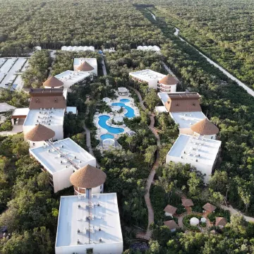 Hotel Mundo Maya Tulum