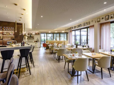 Mercure Hotel Saarbruecken City Отели в г. Саарбрюккен