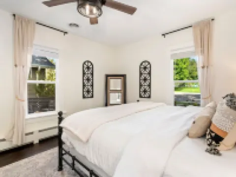 Windsor Farmhouse Family Fun, Yard & Fireplace Hotels in Windsor