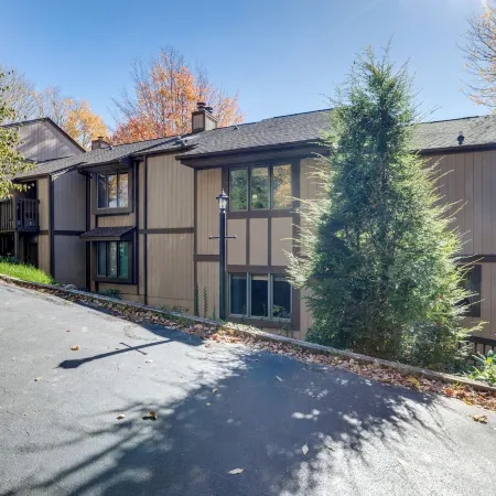 1/2 Mi to Sugar Mtn Resort: Condo w/ Balcony