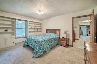 Family Friendly! Long Noble Lake Gem w/ Game Room - 3 tähden