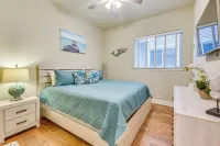 Miramar Beach Condo w/ Pool - Walk to Beach! - balcón