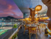 Sapphire Premium Hotel & Suite Hotels in der Nähe von RTO Karad