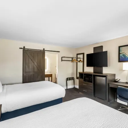 Travelodge by Wyndham Santa Rosa Wine Country