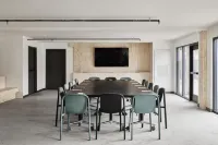 Slackline Moab, Outset Collection by Hilton