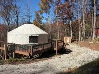 Cozy Yurt in Nantahala - Half mile from Nantahala wedding venue-No Cleaning Fee