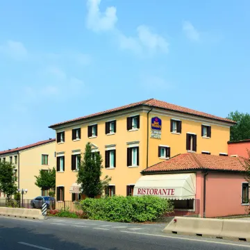 B&b La Corte dei Gelsomini - Housity