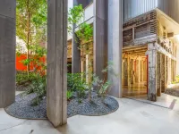 Chic 1-Bed Apartment in the Heart of Newtown - Homestays