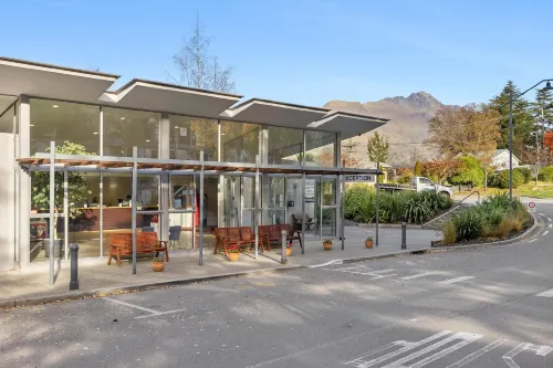 Hampshire Holiday Parks – Queenstown Lakeview