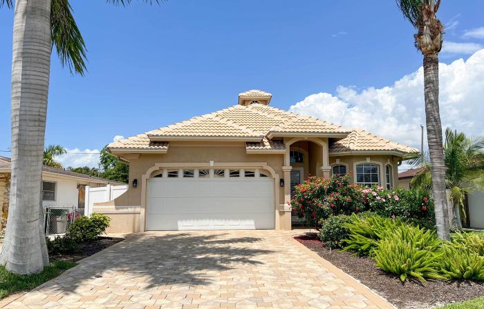 Naples Retreat w/ Saltwater Pool: 2 Mi to Beach!