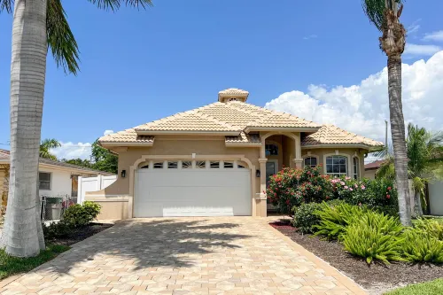 Naples Home w/ Private Heated Saltwater Pool/Lanai - 3-Star