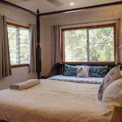 WYBALENA Entire Private Home, Ocean and valley views Tropical Oasis Pool Garden Rooms