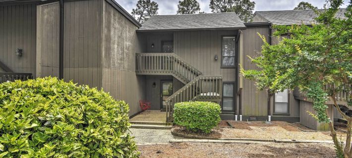 Condo by Pinehurst Golf Course w/ Peaceful Patio Hotels in Moore County