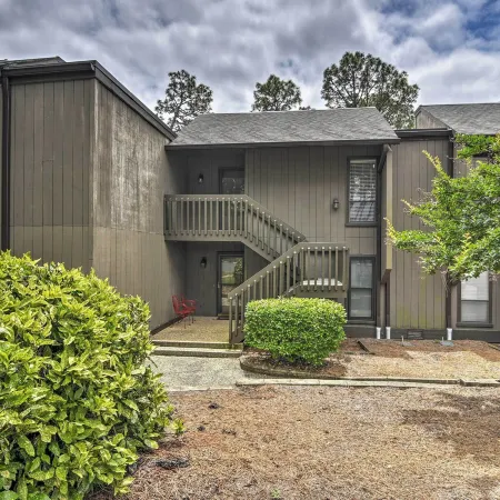 Condo by Pinehurst Golf Course w/ Peaceful Patio Hotels in Pinehurst