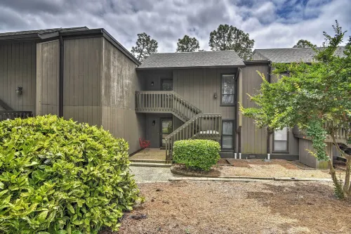Condo by Pinehurst Golf Course w/ Peaceful Patio - Balkon