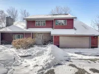 4000 sq. ft. With EXTRA LARGE BRAND NEW HOT TUB. Directly across from Ski Resort Hotels in Hunter