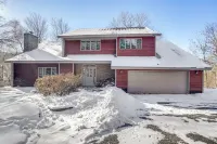 4000 sq. ft. With EXTRA LARGE BRAND NEW HOT TUB. Directly across from Ski Resort
